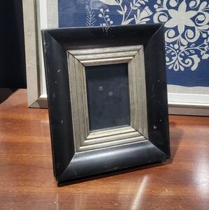 Elegant Silver and Black Picture Frame 4X6